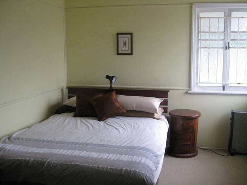 107 South Station Road, Silkstone QLD 4304