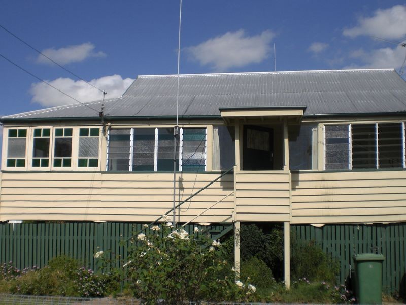 3 Shine Street, One Mile QLD 4305