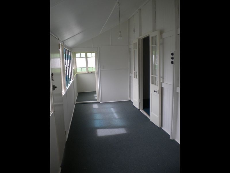 3 Shine Street, One Mile QLD 4305