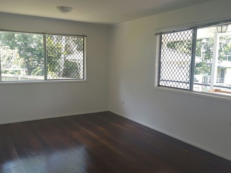 16 Hampton Street, One Mile QLD 4305