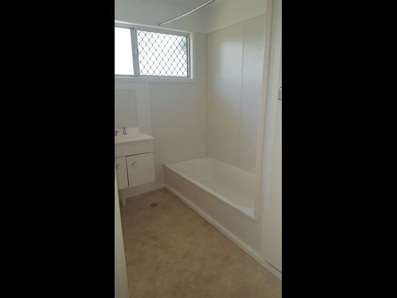 16 Hampton Street, One Mile QLD 4305