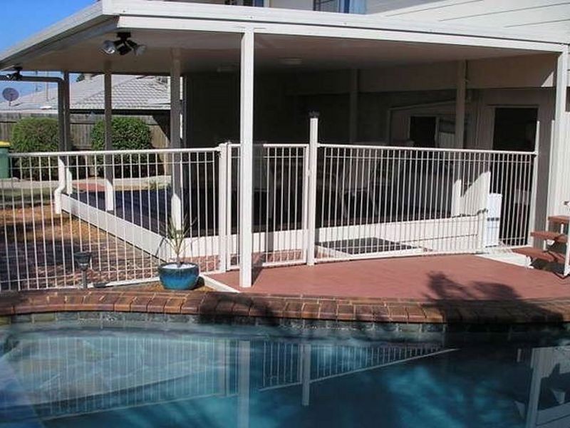 36 Russell st, Silkstone QLD 4304