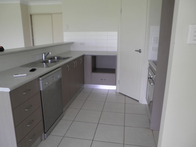 67 Banksia Drive, Raceview QLD 4305