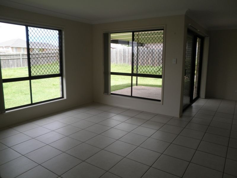 67 Banksia Drive, Raceview QLD 4305