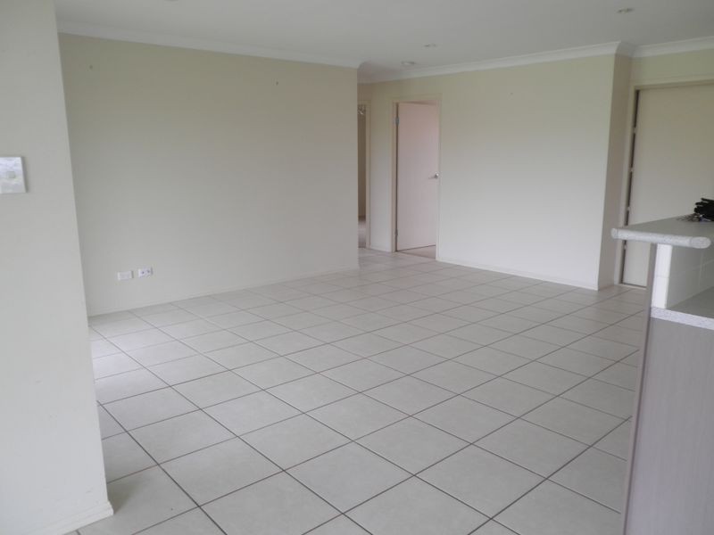 67 Banksia Drive, Raceview QLD 4305