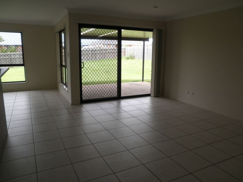 67 Banksia Drive, Raceview QLD 4305