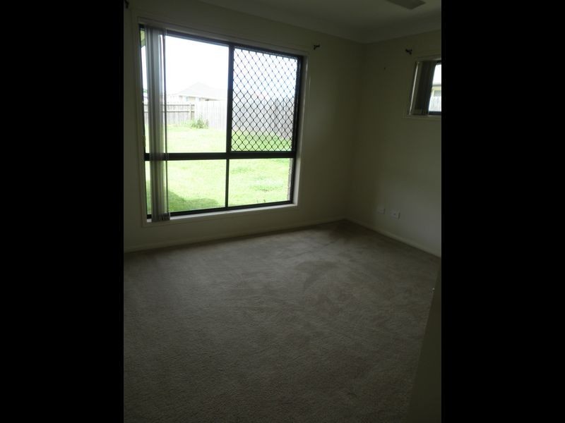 67 Banksia Drive, Raceview QLD 4305