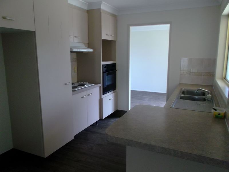 10 Joshua Place, Raceview QLD 4305