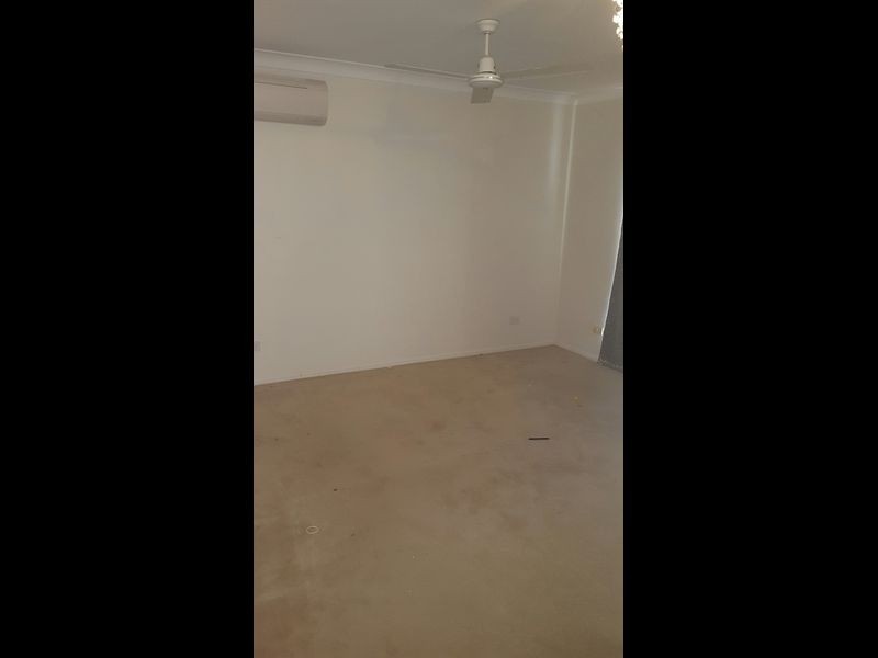 26 Dianthus Place, Flinders View QLD 4305