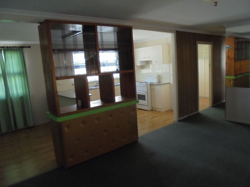 13 Rodney st, Silkstone QLD 4304