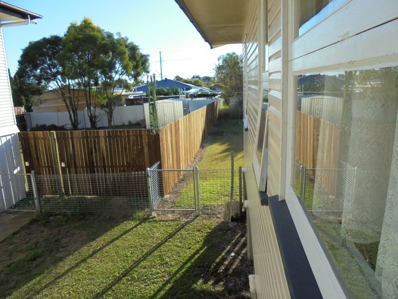 13 Rodney st, Silkstone QLD 4304