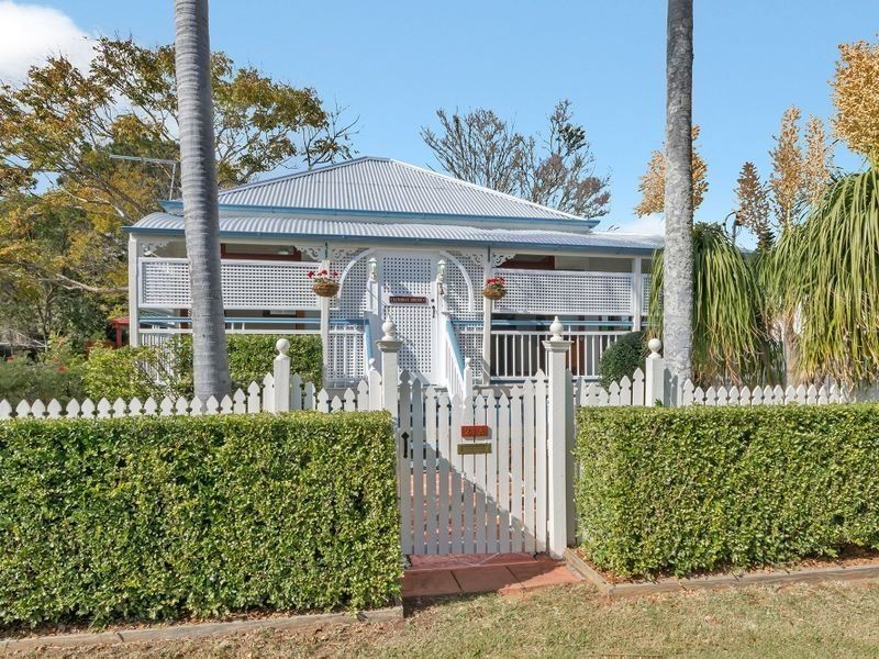 21A Lindsay st, Bundamba QLD 4304