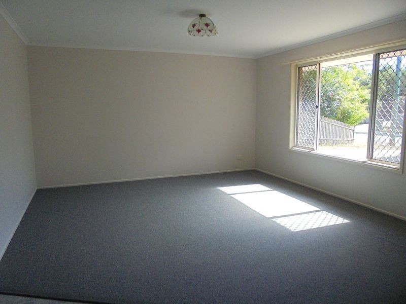 25 Bangalow st, Raceview QLD 4305