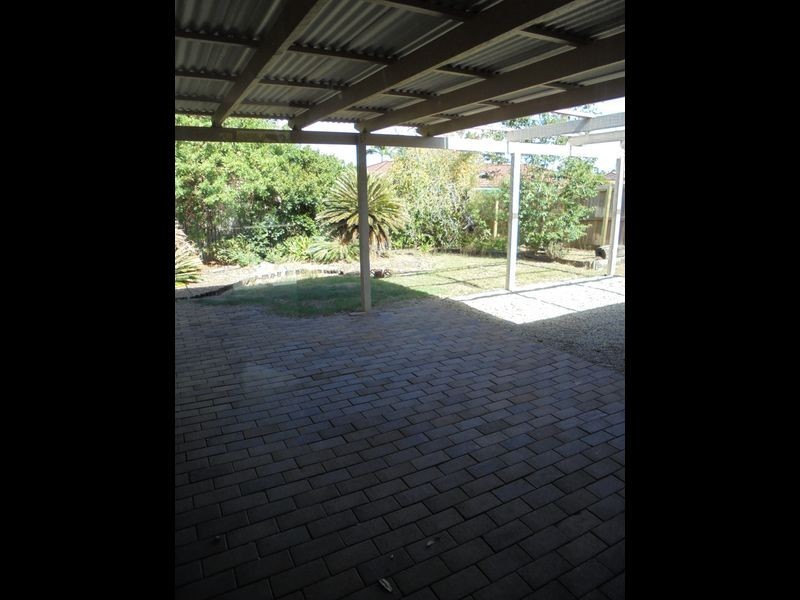 25 Bangalow st, Raceview QLD 4305