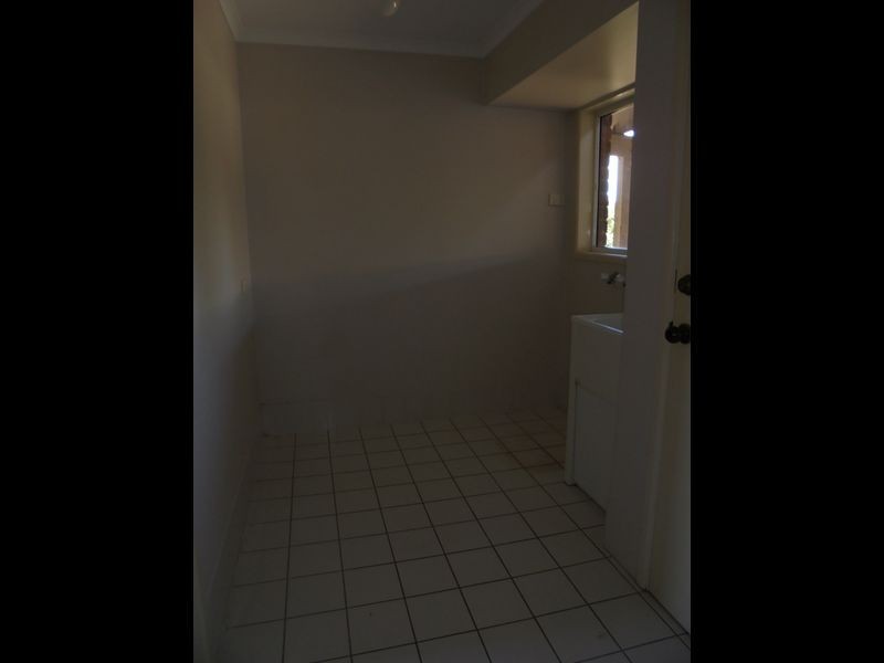 25 Bangalow st, Raceview QLD 4305