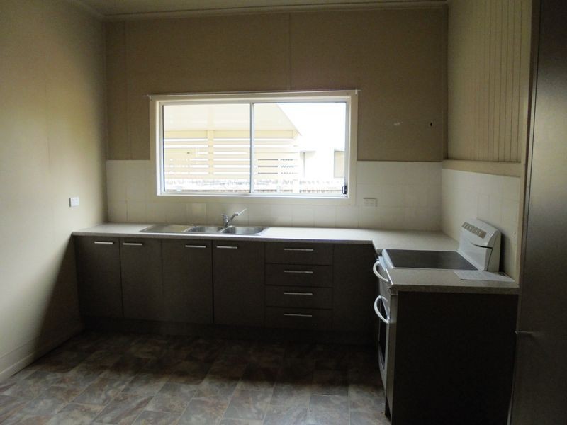 27 Marian Street, Booval QLD 4304
