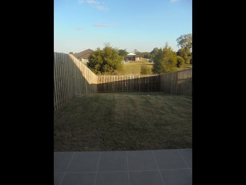 2/13 Pendragon Street, Raceview QLD 4305