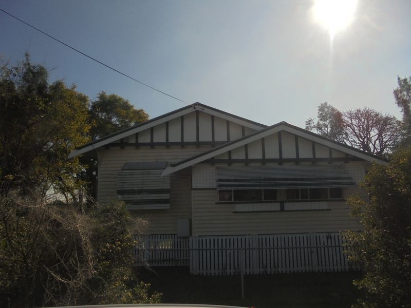 10 Bennett, East Ipswich QLD 4305