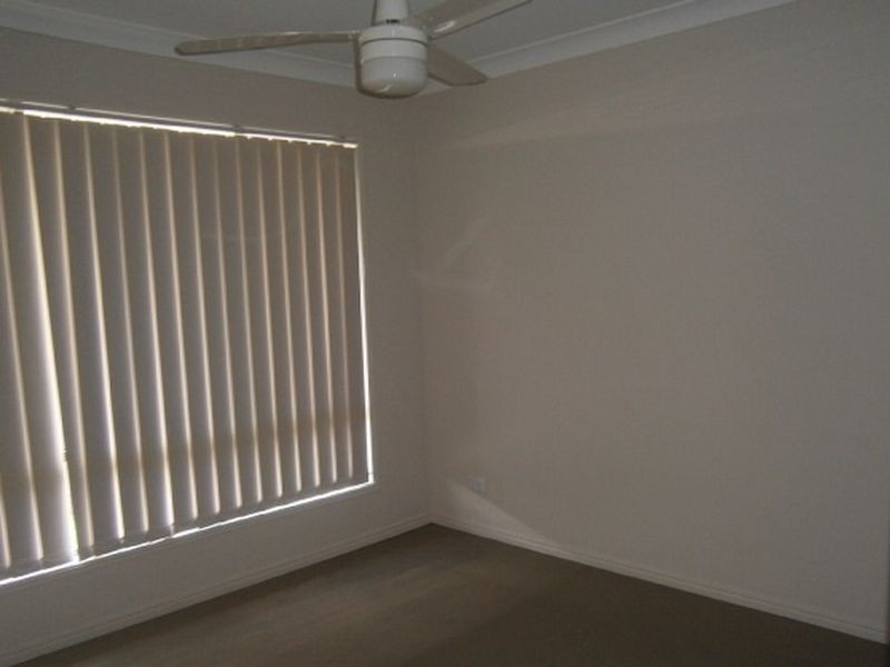 14 Dornoch Crescent, Raceview QLD 4305