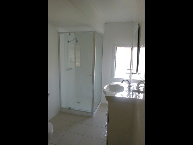 1/44 Railway Street, Booval QLD 4304