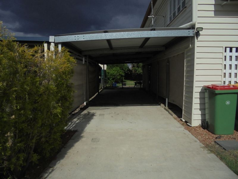 8 McGrath Lane, Booval QLD 4304