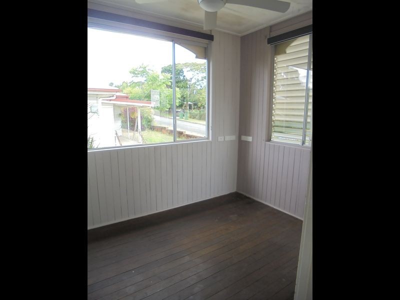 8 McGrath Lane, Booval QLD 4304