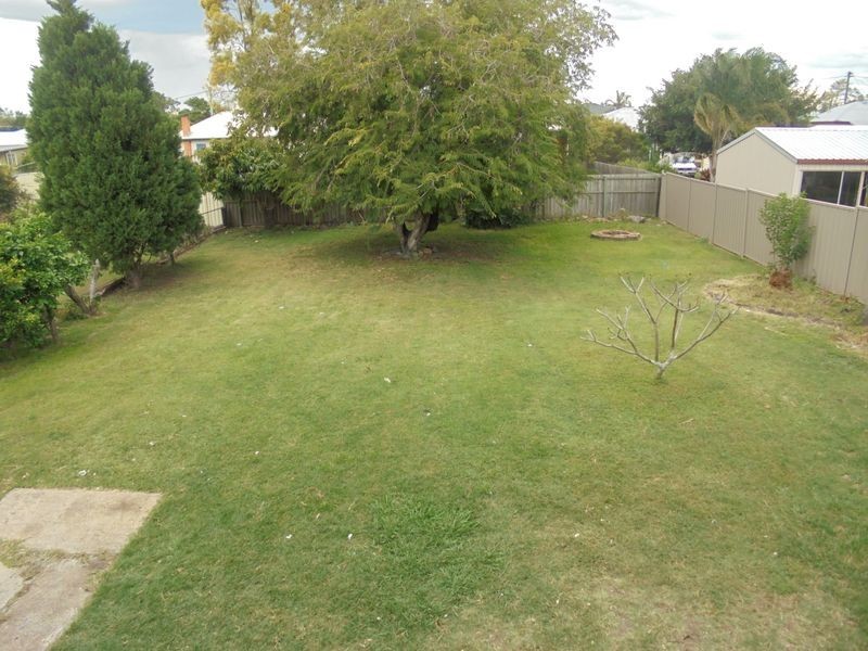 8 McGrath Lane, Booval QLD 4304