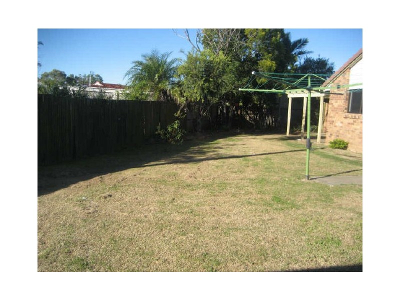 9 Brooker Court, Raceview QLD 4305