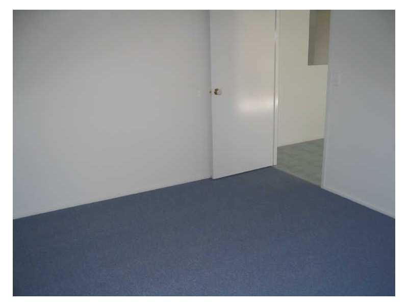 10B Phoenix Court, Churchill QLD 4305