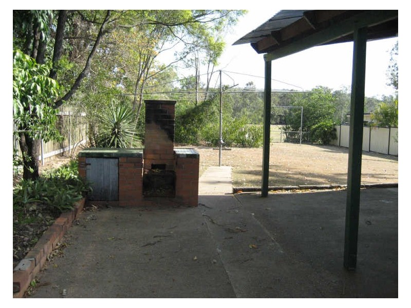 11 Thompson Street, Bundamba QLD 4304