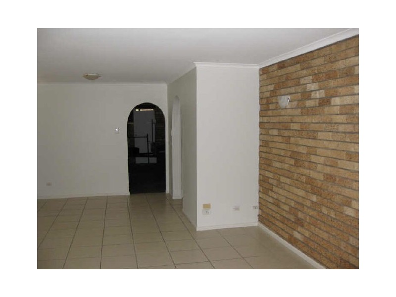 33 Thomas Street, Flinders View QLD 4305