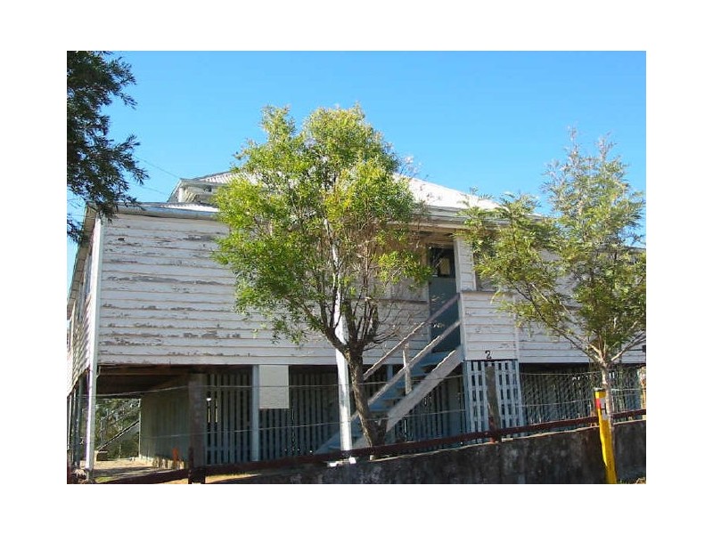2 Lobb Street, Churchill QLD 4305