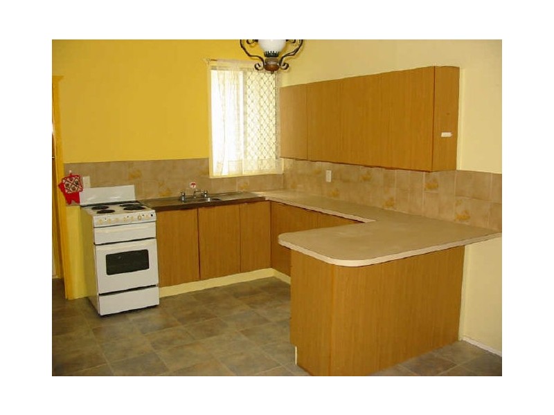 1 McGrath Lane, Booval QLD 4304