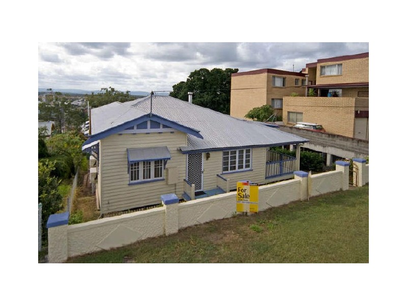 10 Chelmsford Avenue, Ipswich QLD 4305