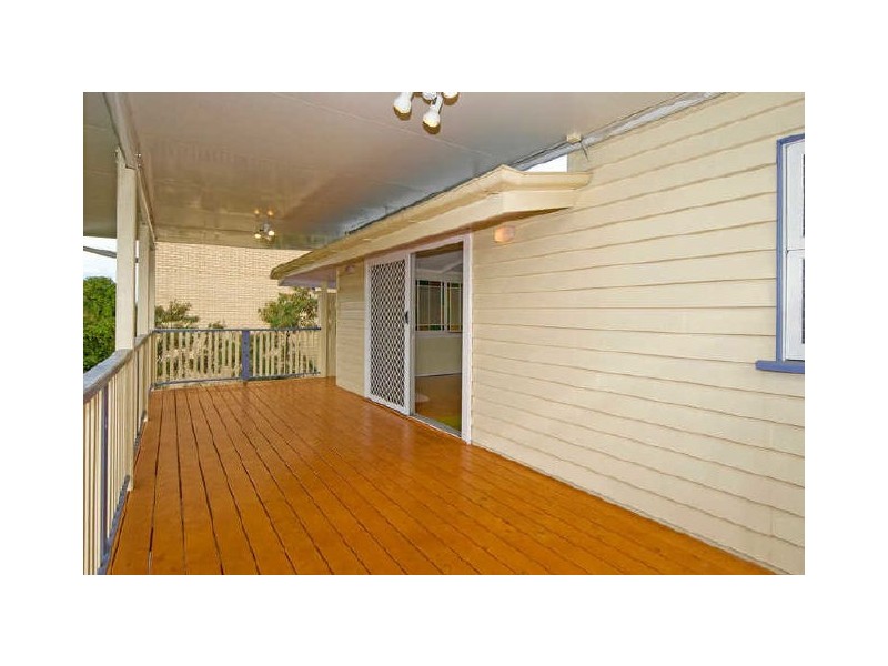 10 Chelmsford Avenue, Ipswich QLD 4305