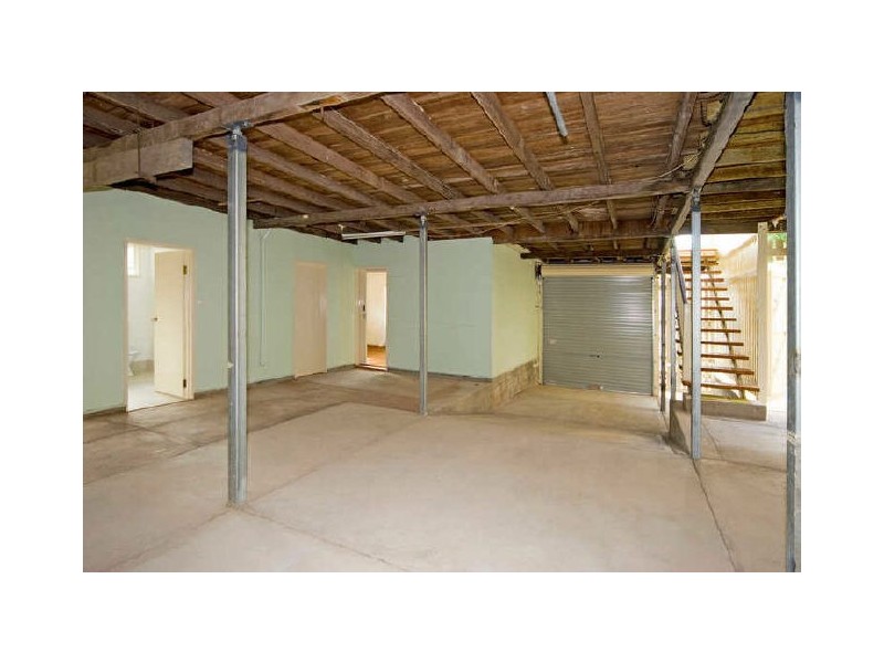 10 Chelmsford Avenue, Ipswich QLD 4305