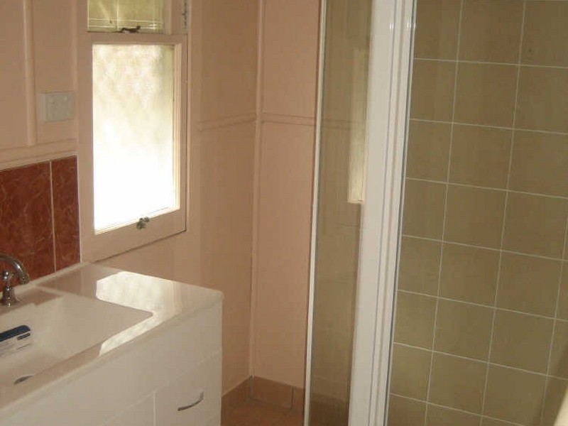 46 Warwick Rd, Ipswich QLD 4305