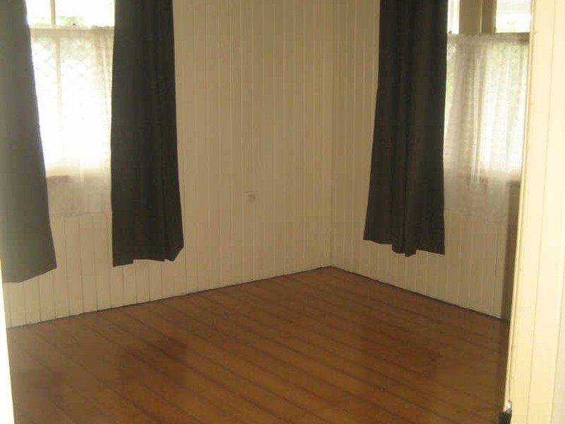 46 Warwick Rd, Ipswich QLD 4305