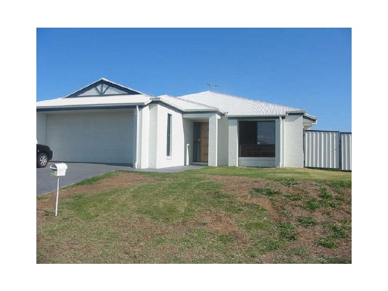2 Dewhurst Cres, Raceview QLD 4305