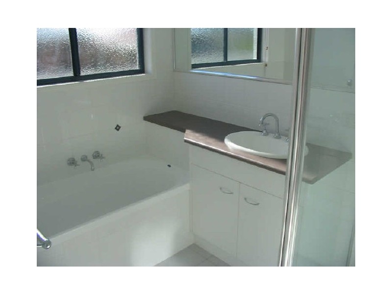 2 Dewhurst Cres, Raceview QLD 4305