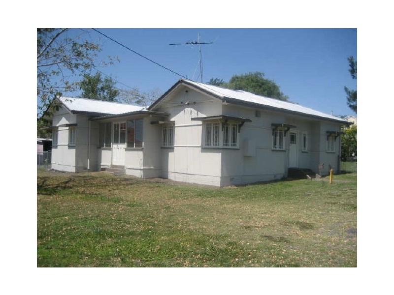 187 Brisbane Road, Booval QLD 4304