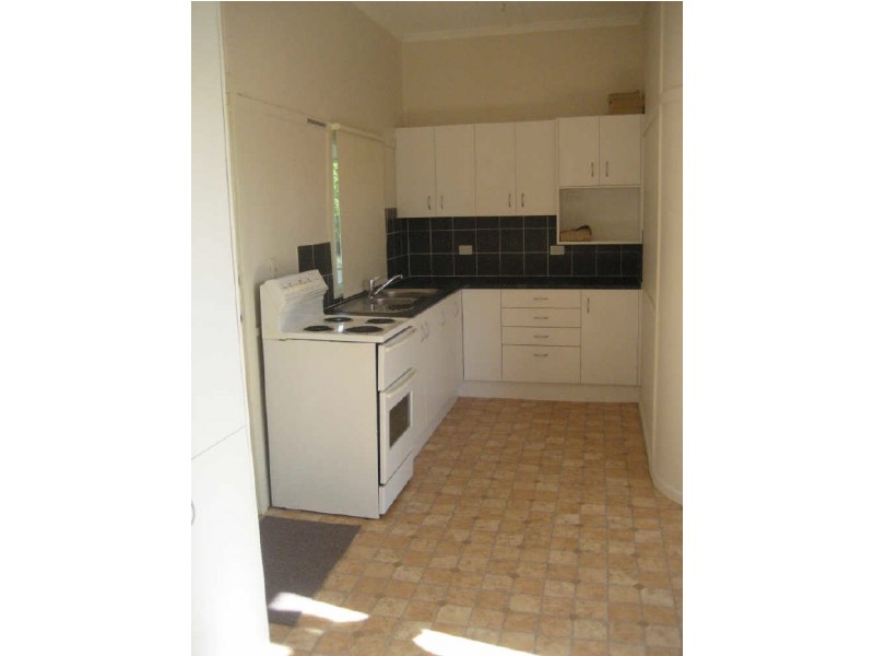 187 Brisbane Road, Booval QLD 4304