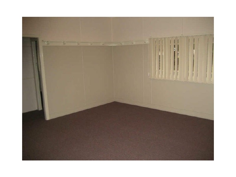 187 Brisbane Road, Booval QLD 4304