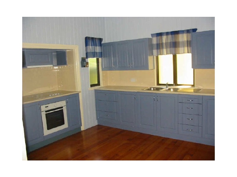21 Brisbane Road, Ebbw Vale QLD 4304