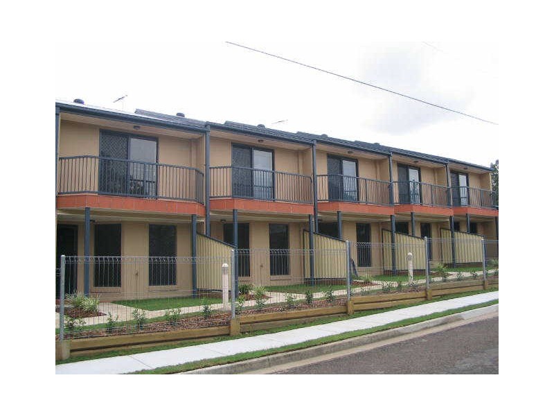 4/22 Brisbane Road, Dinmore QLD 4303