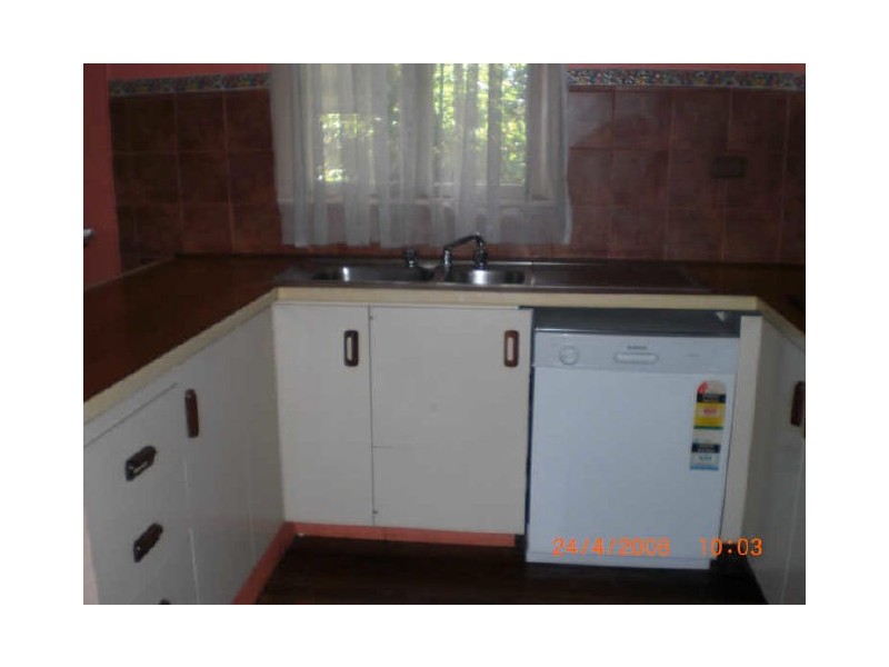 81 Brisbane Rd, Riverview QLD 4303