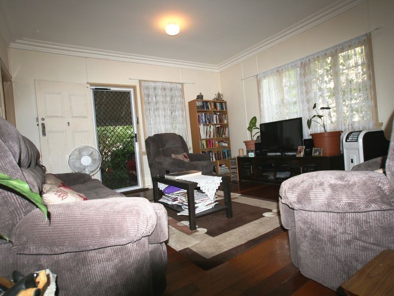 2 Milford Street, Ipswich QLD 4305