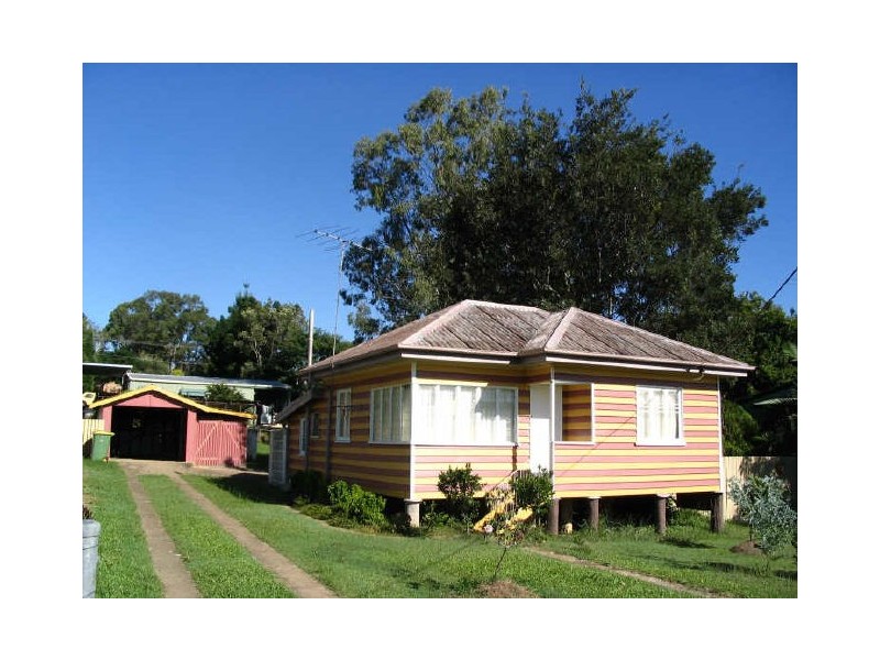 31 Lindsay Street, Bundamba QLD 4304