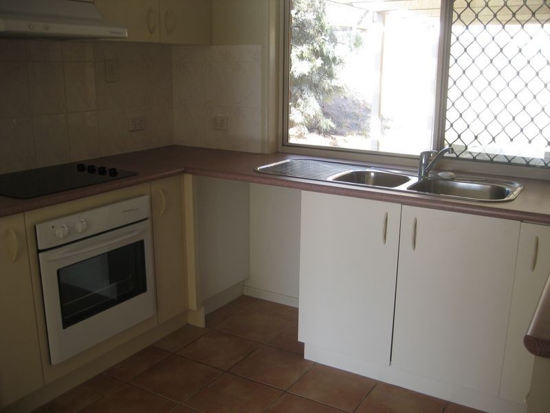 25 Yew St, Yamanto QLD 4305