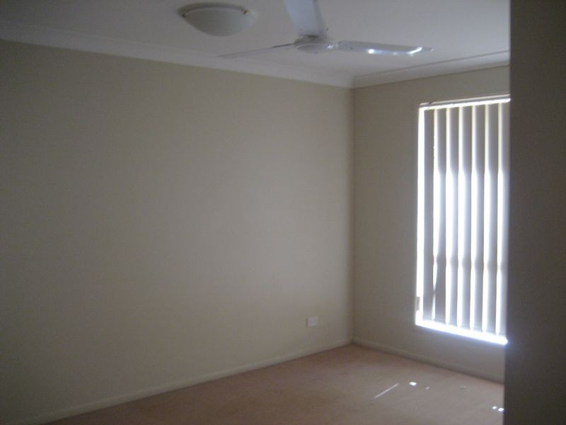 25 Yew St, Yamanto QLD 4305